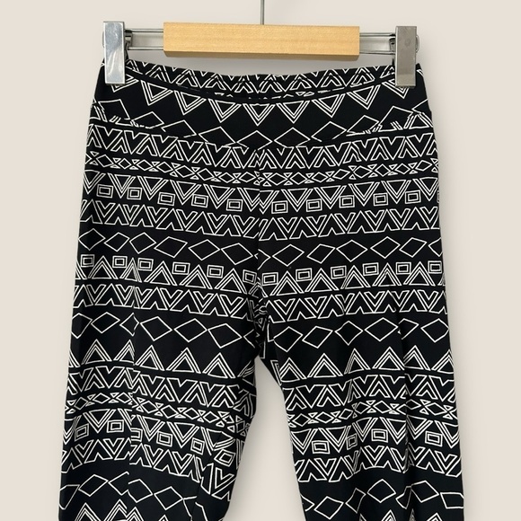 Firefly Aztec Patterned Leggings - Picture 2 of 7